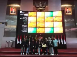 Dokumentasi kunjungan ke bursa efek indonesia 02